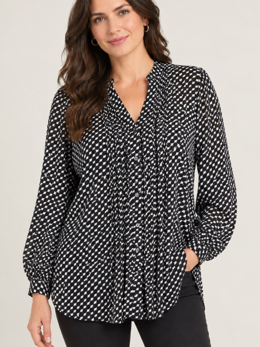 Style&co. Black and white geometric blouse size 8